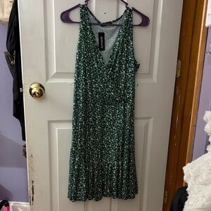 Ann Taylor Green Floral Midi Dress